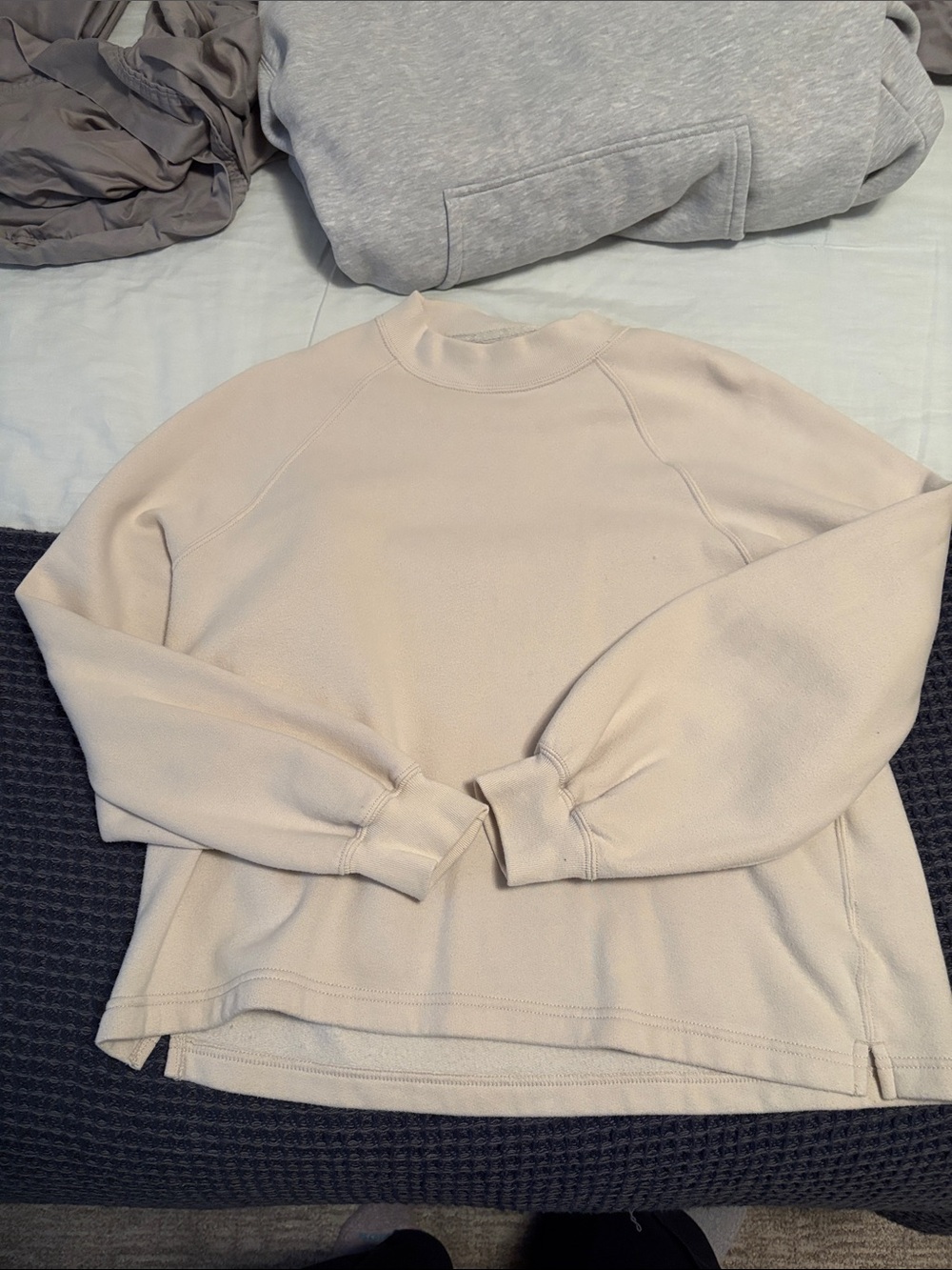 Abercrombie & Fitch Cream Crewneck Sweatshirt